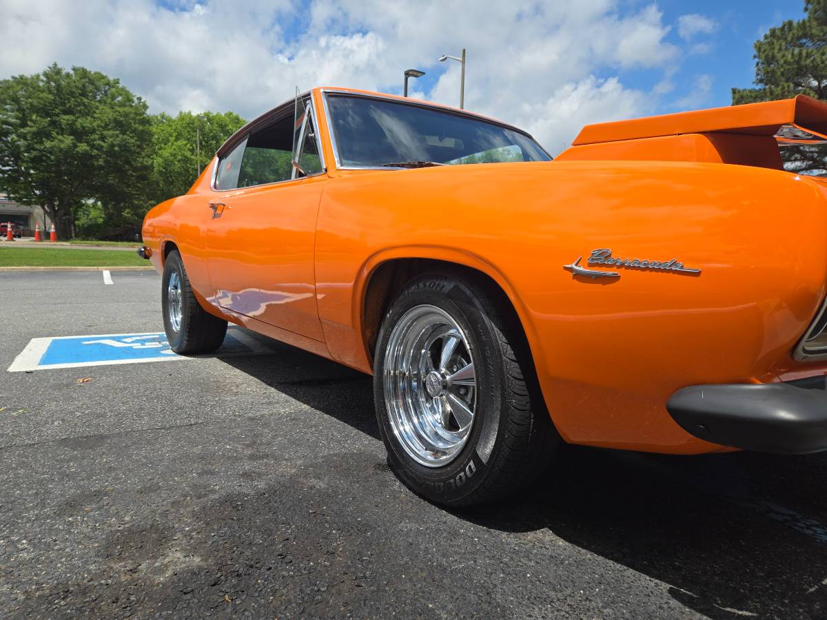 Plymouth-barracuda-1967-orange-12