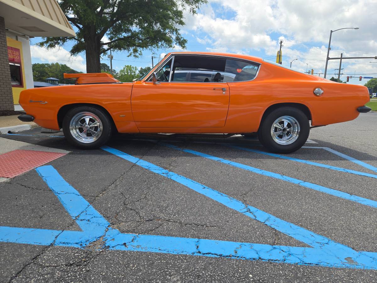 Plymouth-barracuda-1967-orange-13
