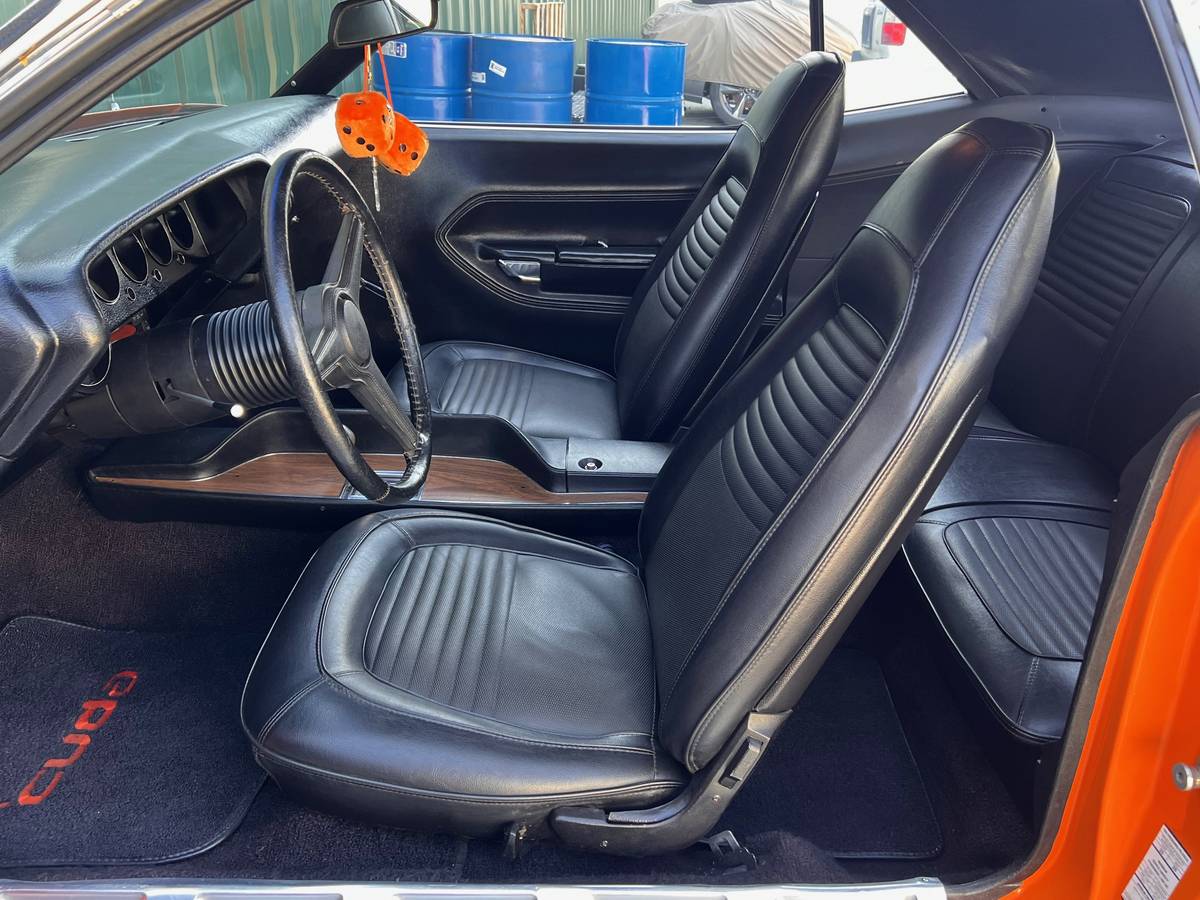 Plymouth-barracuda-1970-orange-6