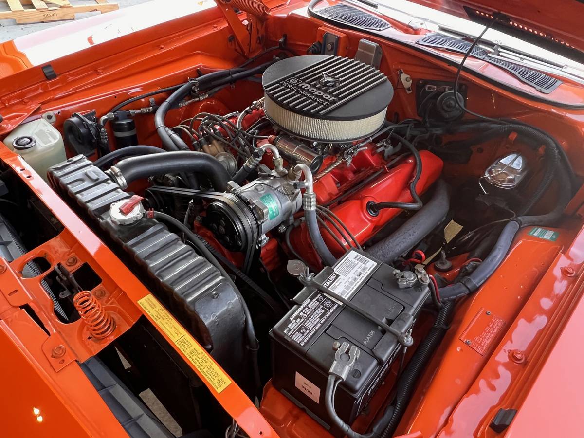 Plymouth-barracuda-1970-orange-9