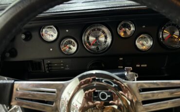 Plymouth-barracuda-1971-custom-7