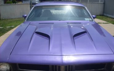 Plymouth-barracuda-1973-purple-1