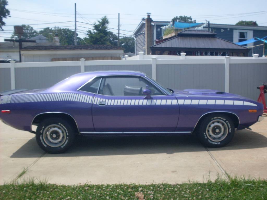 Plymouth-barracuda-1973-purple-3
