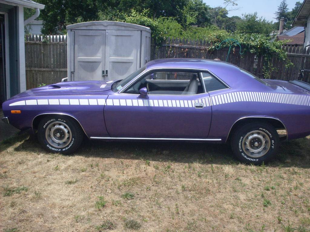 Plymouth-barracuda-1973-purple-5