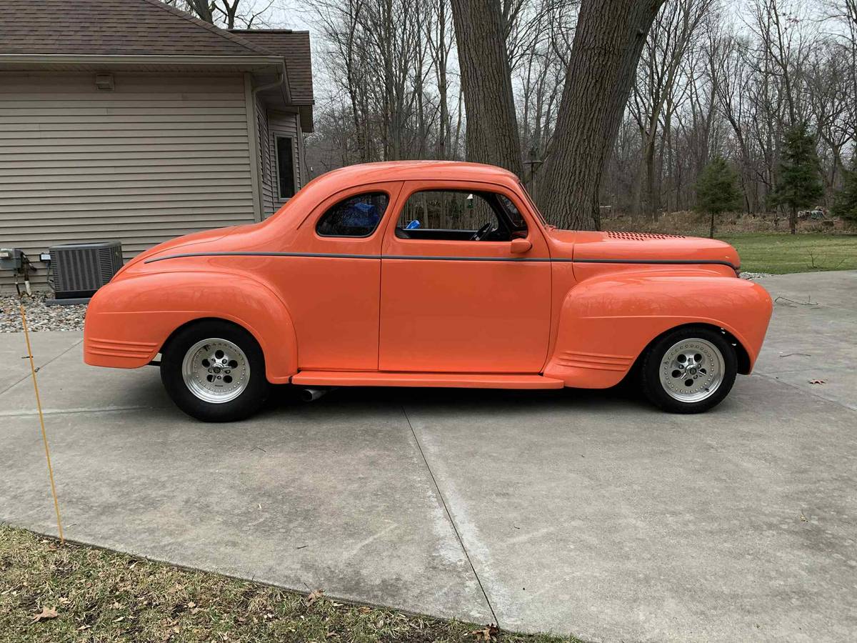Plymouth-coupe-1941-11