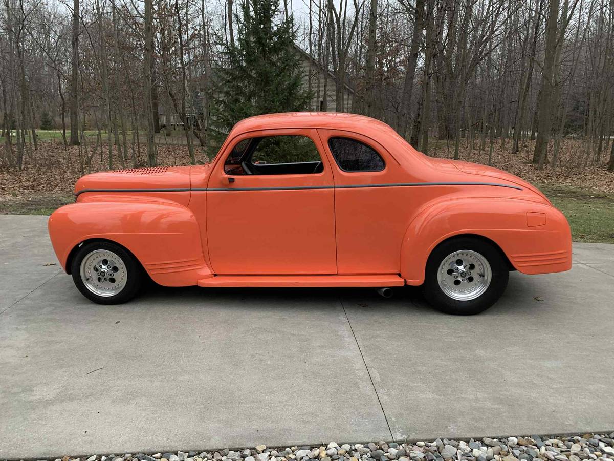 Plymouth-coupe-1941-12