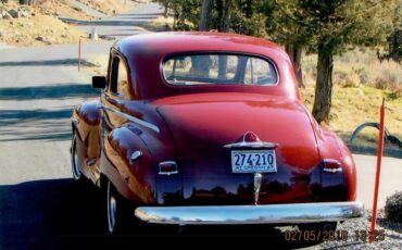Plymouth-coupe-1947-red-3