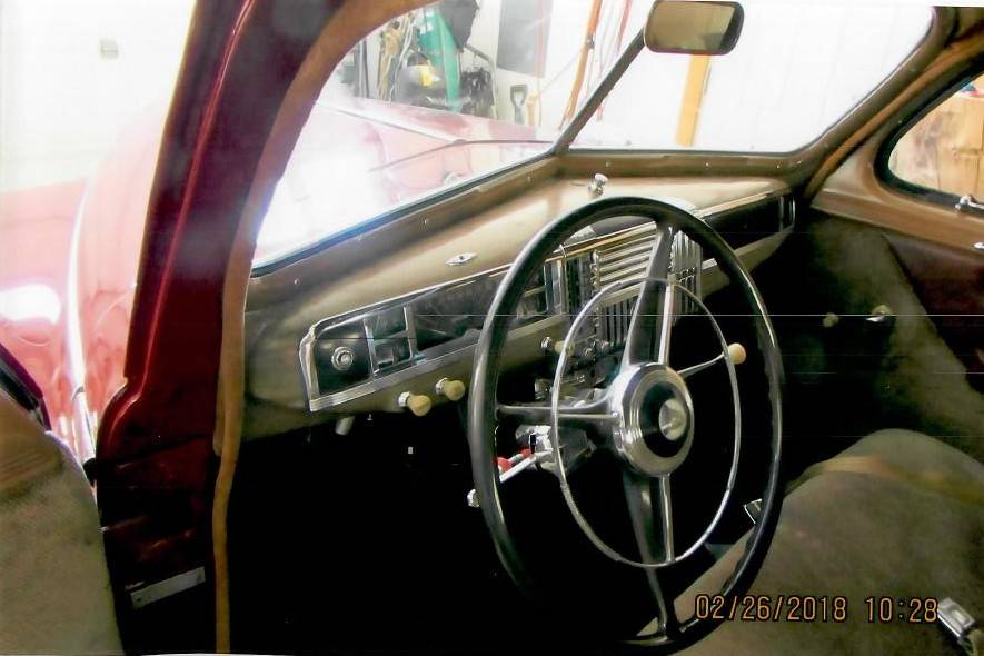 Plymouth-coupe-1947-red-4