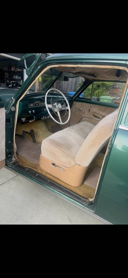 Plymouth-cranbrook-belvedere-1951-7