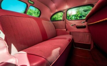 Plymouth-deluxe-1937-13