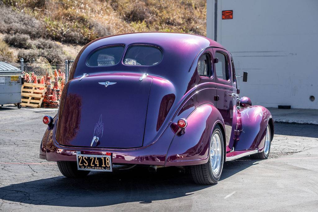 Plymouth-deluxe-1937-5