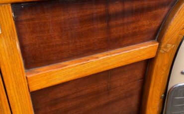 Plymouth-deluxe-woody-wagon-1950-10