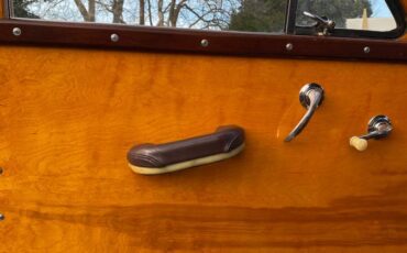 Plymouth-deluxe-woody-wagon-1950-5