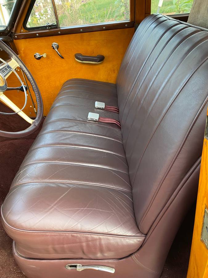 Plymouth-deluxe-woody-wagon-1950-6