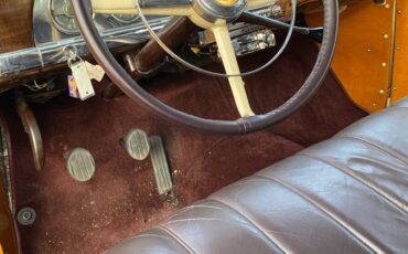 Plymouth-deluxe-woody-wagon-1950-7