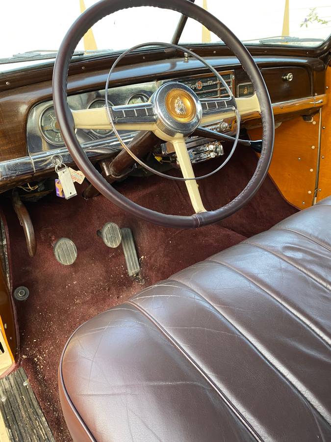 Plymouth-deluxe-woody-wagon-1950-7