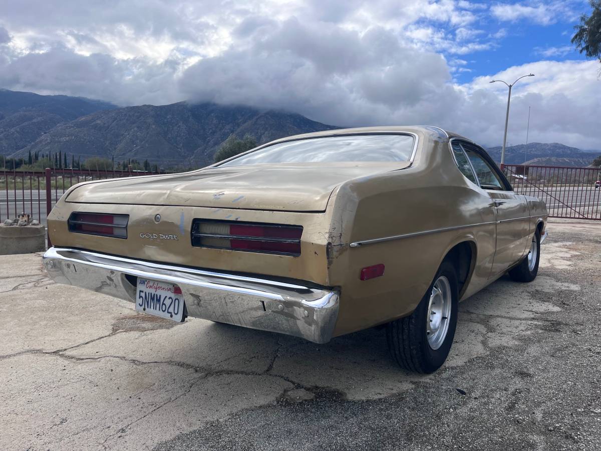 Plymouth-duster-1972-4