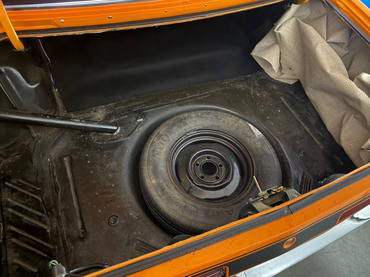 Plymouth-duster-1972-8