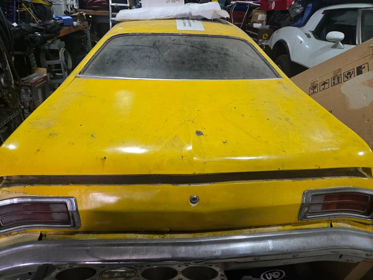 Plymouth-duster-1974-12