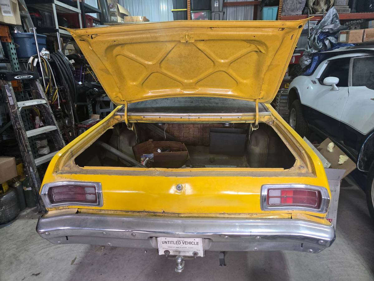 Plymouth-duster-1974-13