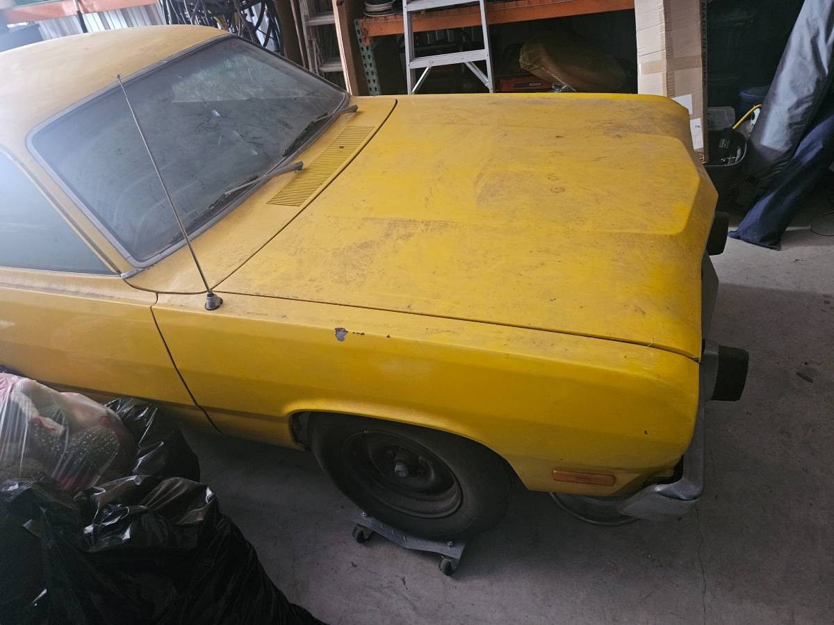 Plymouth-duster-1974-2