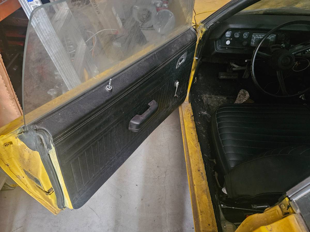 Plymouth-duster-1974-7