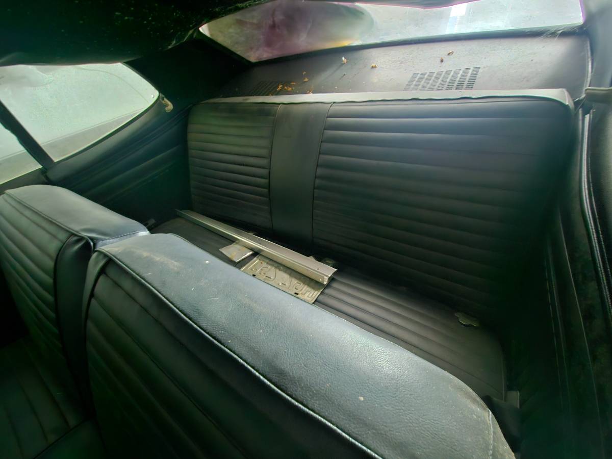 Plymouth-duster-1974-8