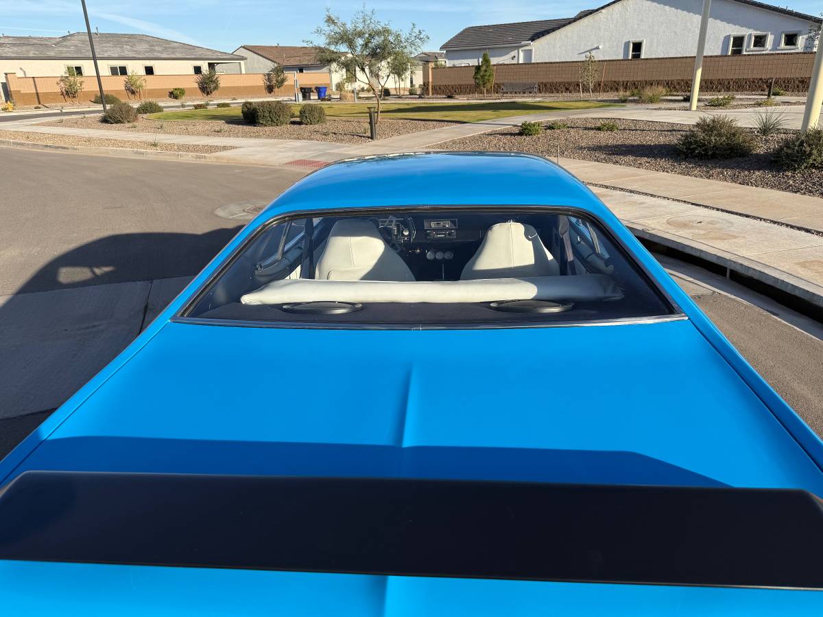 Plymouth-duster-1976-10