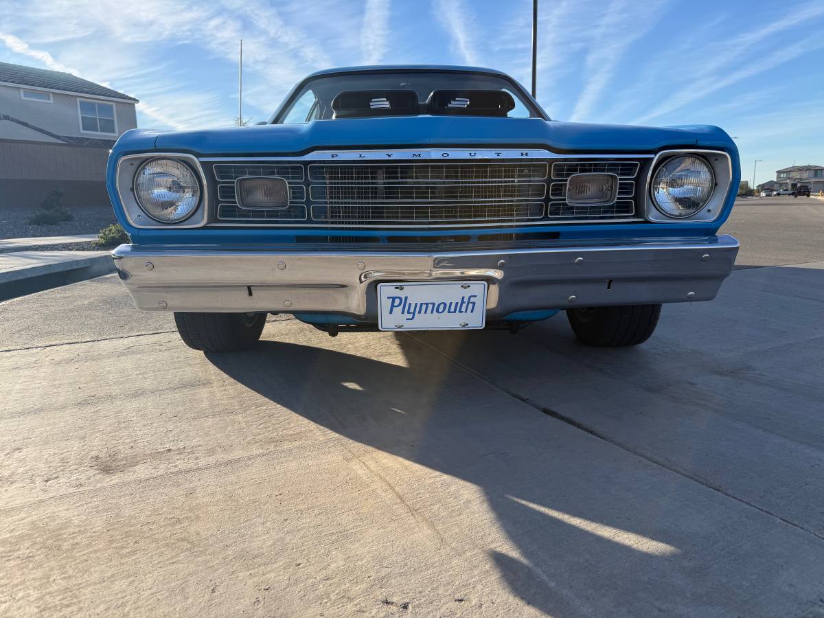 Plymouth-duster-1976-3