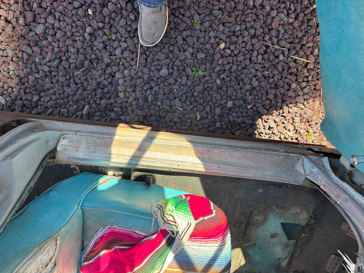 Plymouth-fury-1960-brown-2