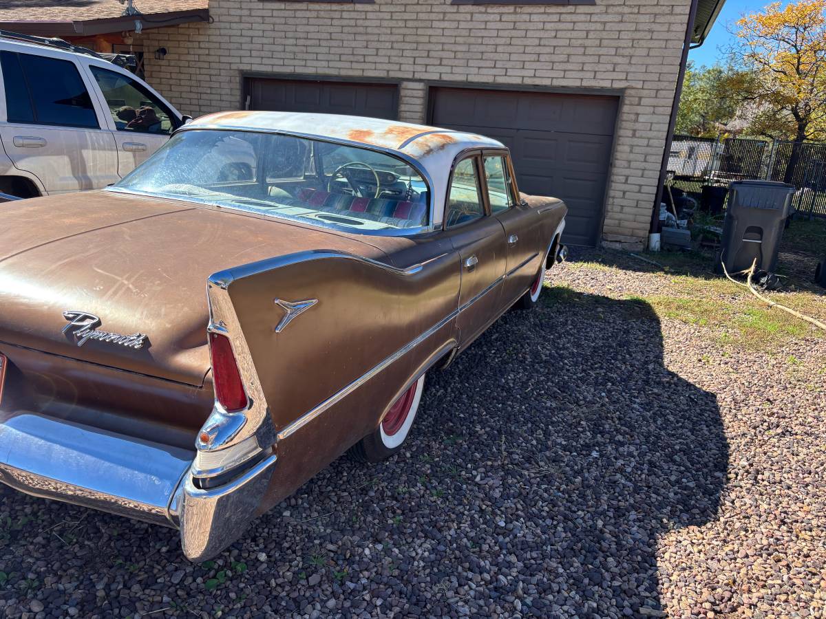 Plymouth-fury-1960-brown-3