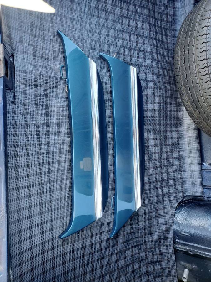 Plymouth-fury-1966-blue-11