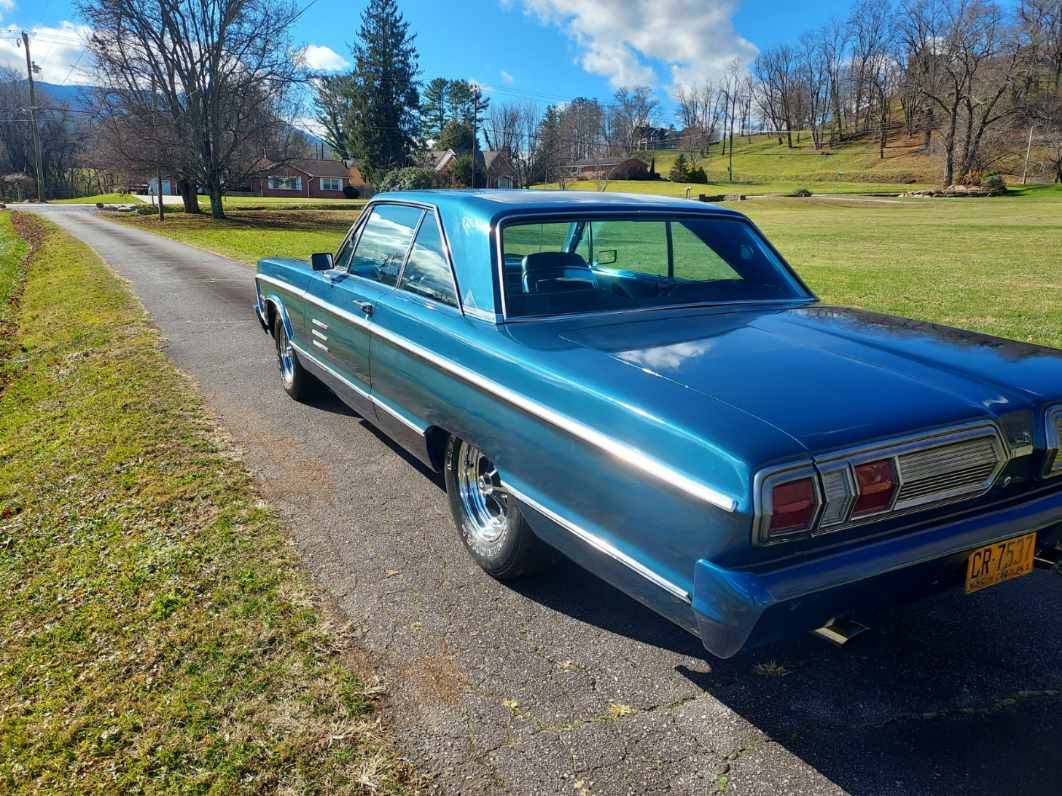 Plymouth-fury-1966-blue-2