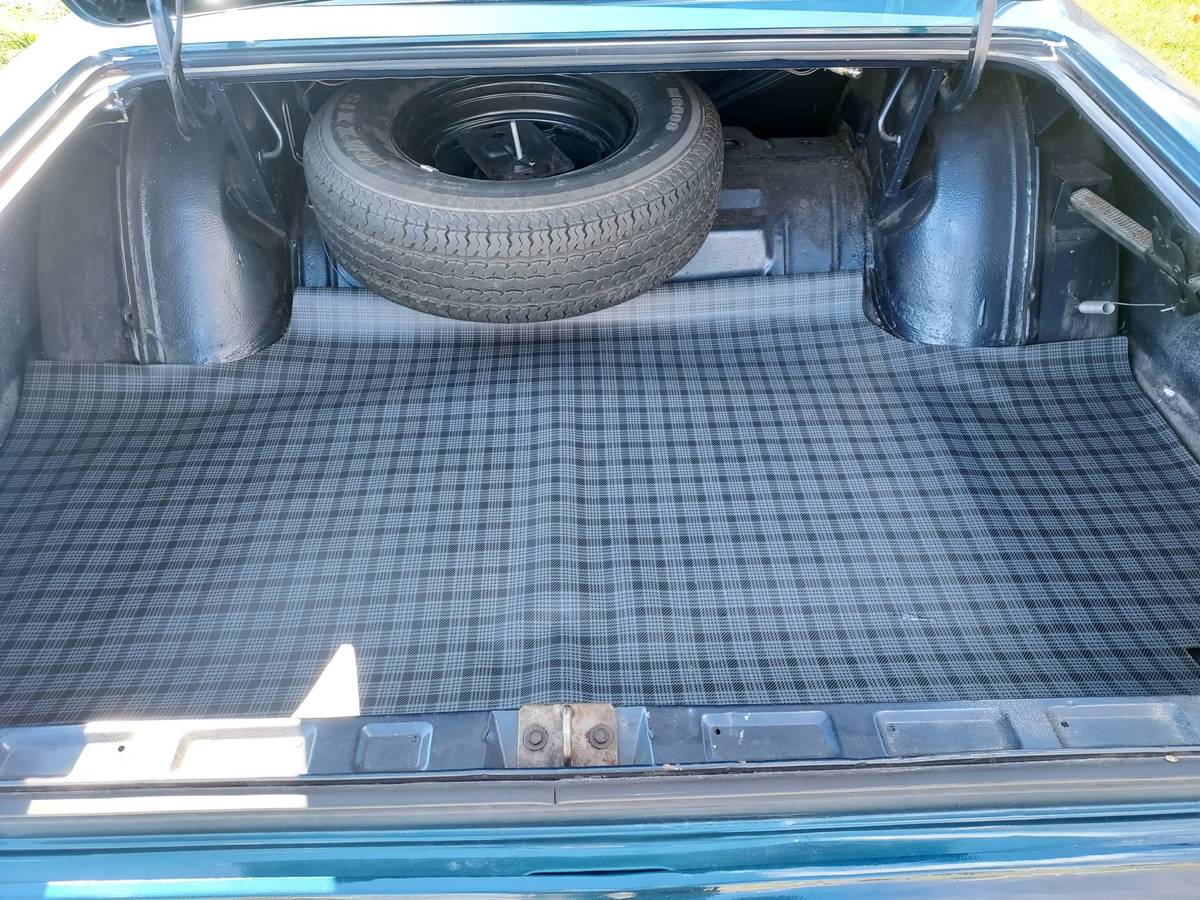 Plymouth-fury-1966-blue-6