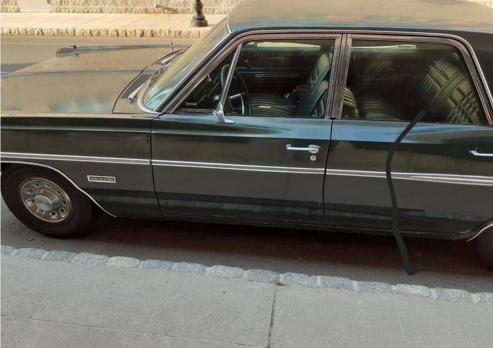 Plymouth-fury-1968-green-3