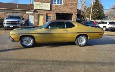 Plymouth gold duster 1973