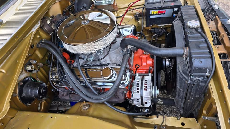 Plymouth-gold-duster-1973-brown-57