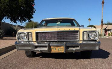 Plymouth-gran-fury-1977-yellow-1