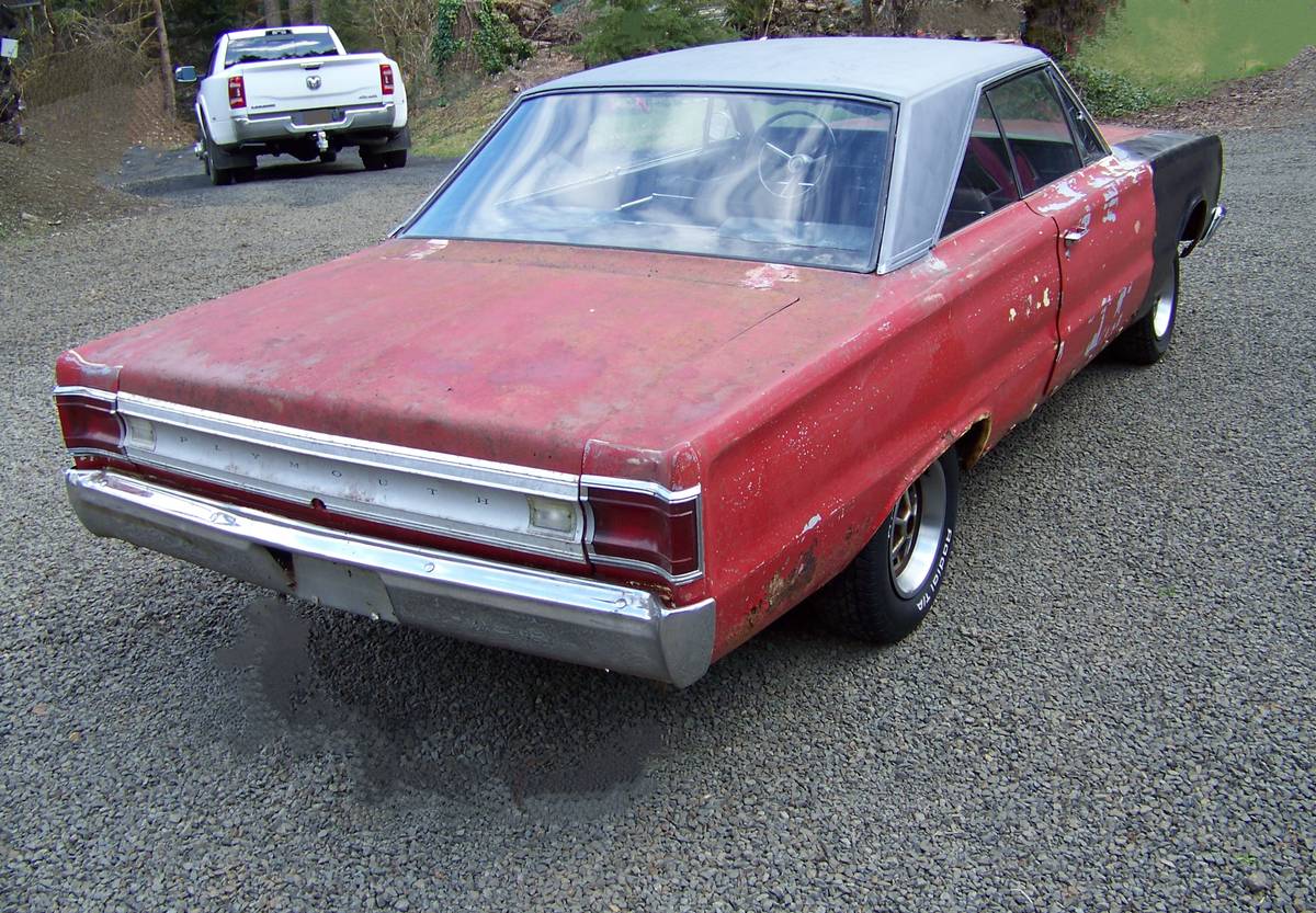 Plymouth-gtx-1967-15