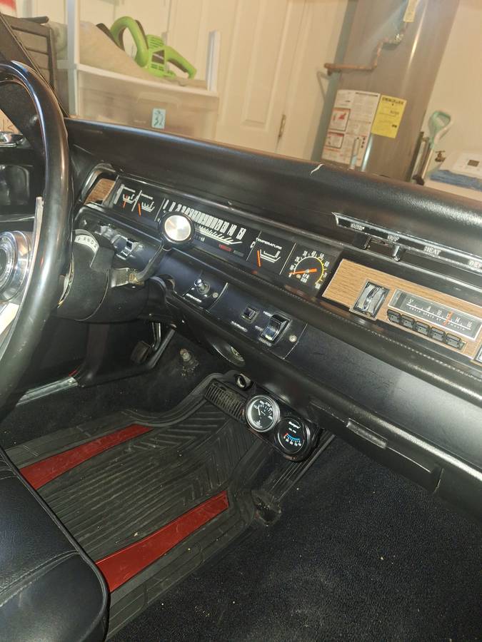 Plymouth-gtx-1968-red-12