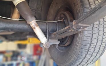 Plymouth-gtx-1968-red-18