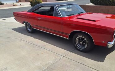 Plymouth-gtx-1968-red-5