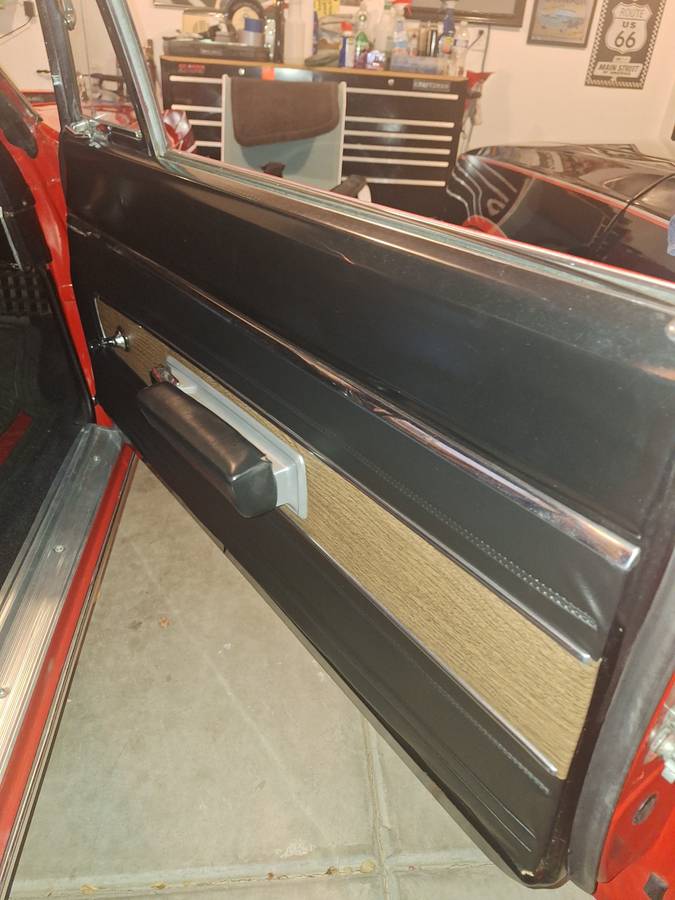 Plymouth-gtx-1968-red-6