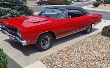 Plymouth-gtx-1968-red-7