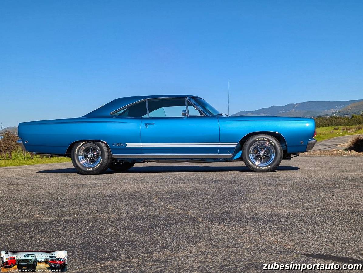 Plymouth-gtx-440-727-1968-blue-13