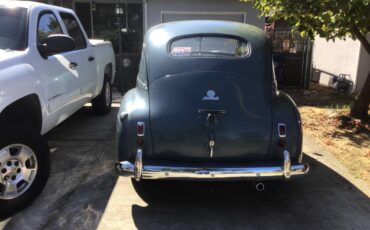 Plymouth-p10-sedan-1940-6