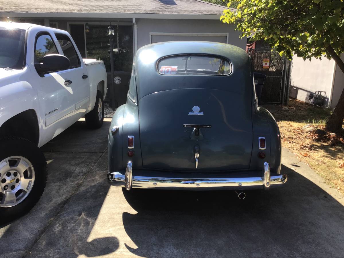 Plymouth-p10-sedan-1940-6