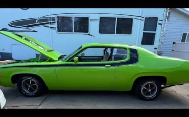 Plymouth-roadrunner-1974-green-1