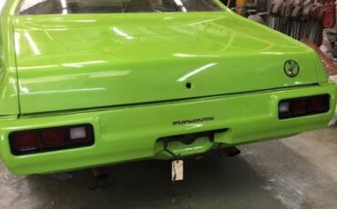 Plymouth-roadrunner-1974-green