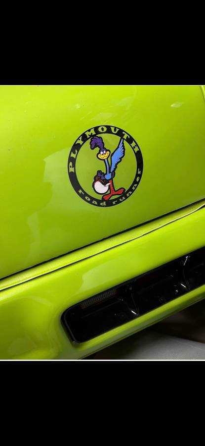 Plymouth-roadrunner-1974-green-5